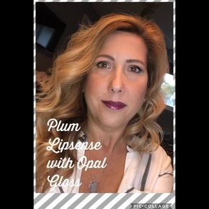 Opal Gloss from Lipsense. NWT